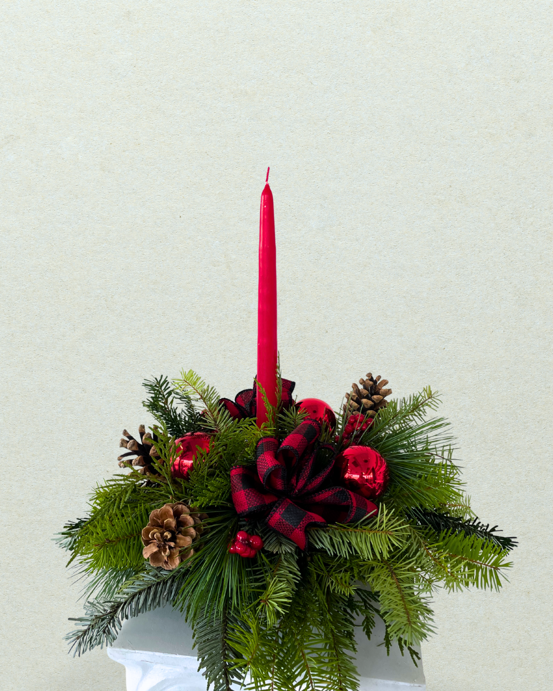 Yuletide Traditions Centrepiece