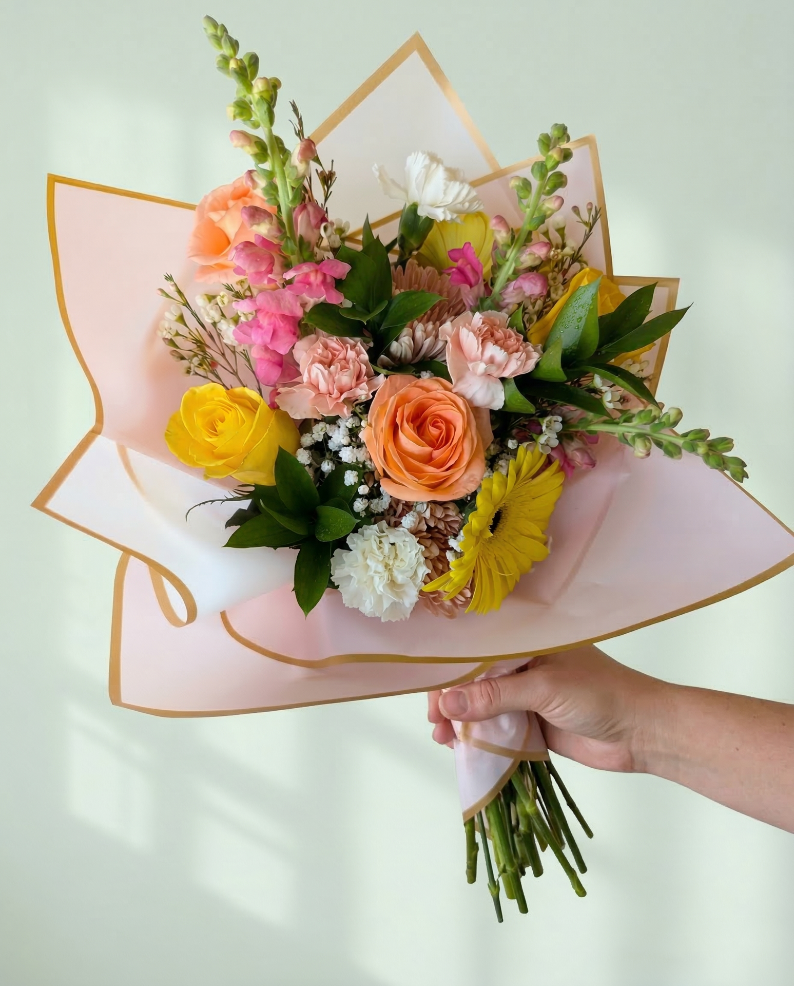 Peach and Cream Sunset Bouqet